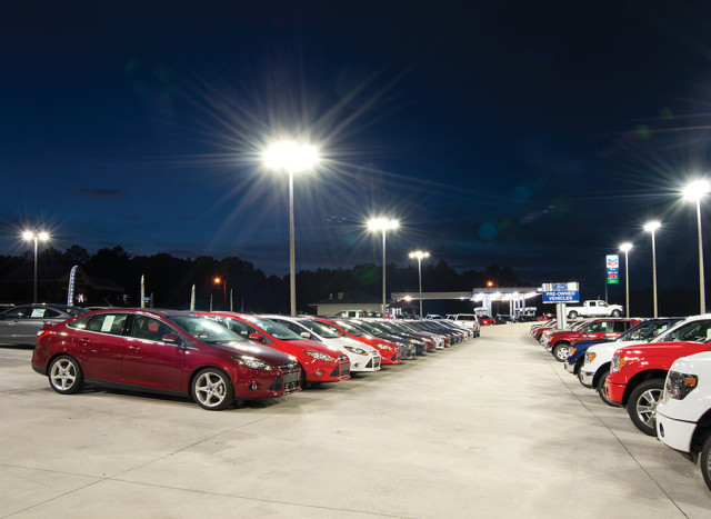 Cooper Lighting Solutions Outdoor Lighting